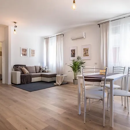 Apartment Opera & Expo *