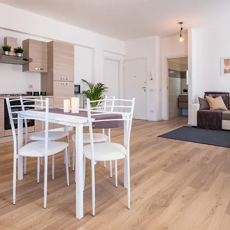 Apartment Opera & Expo